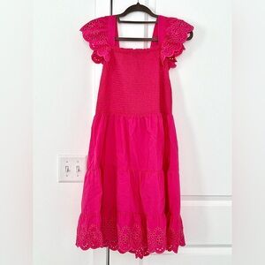 NWT Pretty Pink Ladies Dress with beautiful cutwork design !!   Size is Large
